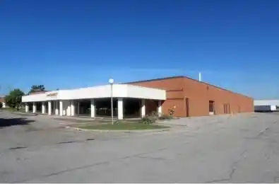 4 Kenview Boulevard Brampton Ontario L6T 5E4