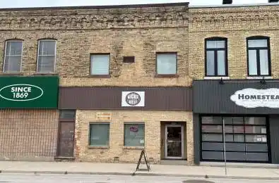 5301 Nauvoo Road Warwick Ontario N0M 2S0