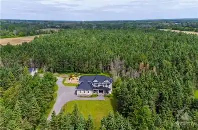 10385 SHAW Road North Dundas Ontario K0E 1S0