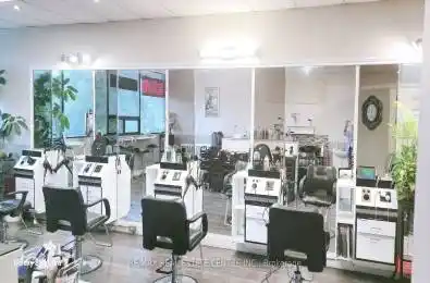 333 Dundas Street Unit# 206 Mississauga Ontario L5B 1J3