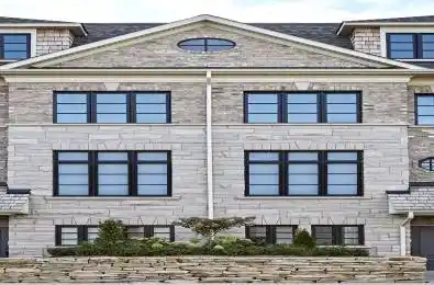 40 Lunar Crescent Unit# 60 Mississauga Ontario L5M 2R5