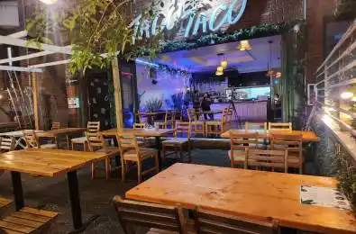 319 Augusta Avenue Toronto C01 Ontario M5T 2M2