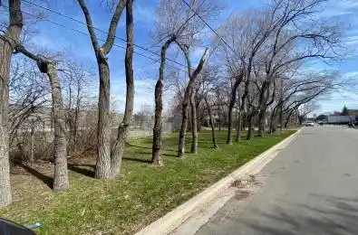 36 Marquette Avenue Toronto C04 Ontario M6A 1Y1