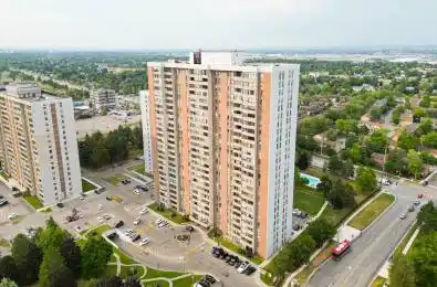 18 Knightsbridge Road Unit# 304 Brampton Ontario L6T 3X5