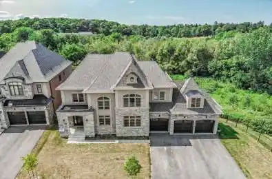 122 Burns Boulevard King Ontario L7B 0M2