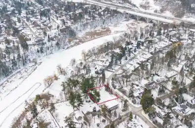 1470 Pinetree Crescent Mississauga Ontario L5G 2S8