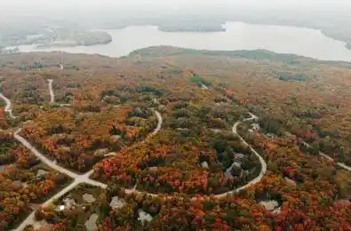 130 Deerfoot Trail Huntsville Ontario P1H 0A8