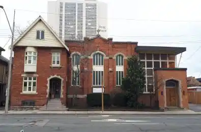 18 Victoria Avenue Hamilton Ontario L8N 2S6