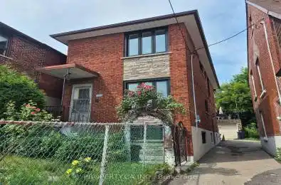 2098 Dufferin Street Toronto W03 Ontario M6E 3R7