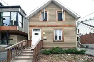 521 CHAPEL Street Lower Town - Sandy Hill Ontario K1N 8A1