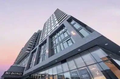 80 Bond Street Unit# 1612 Oshawa Ontario L1G 0E6