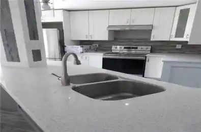 2502 Postmaster Drive Oakville Ontario L6M 5A8