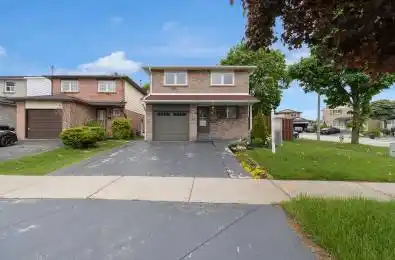 8 Franca Crescent Toronto W10 Ontario M9V 4S2