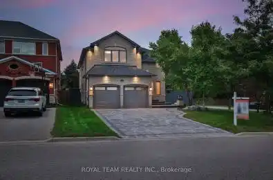 2 Gleave Court Aurora Ontario L4G 7L9