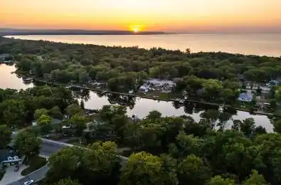 1988 River Road Wasaga Beach Ontario L9Z 2W1