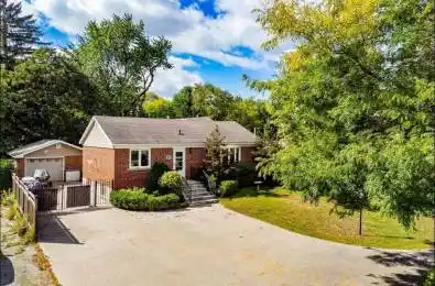 550 Fourth Line Oakville Ontario L6L 5A7