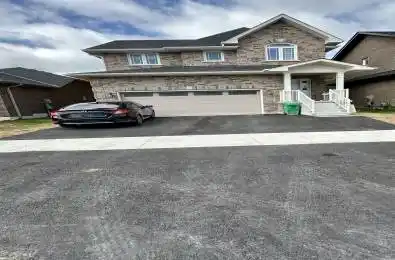 605 Lemay Grove Peterborough Ontario K9J 7P4