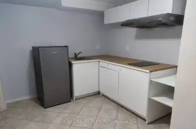 37 Belvia Drive Unit# Bsmt Vaughan Ontario L4K 5J6