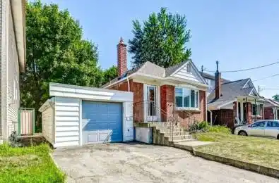 17 Dyson Boulevard Toronto E04 Ontario M1R 1A9