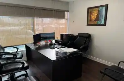 7895 Tranmere Drive Unit# 20 Mississauga Ontario L5S 1V9