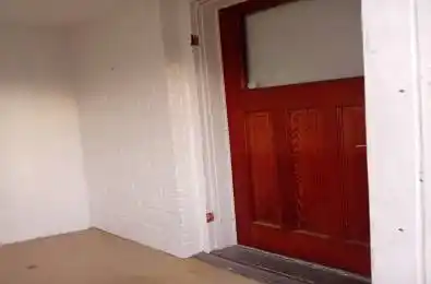 75 Charles Street Unit# 4 Oshawa Ontario L1H 4X8