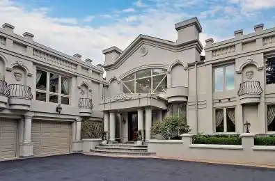 305 Woodland Acres Crescent Vaughan Ontario L6A 1G1