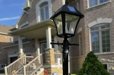 936 Goring Circle Newmarket Ontario L3X 0B6