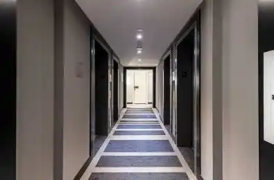 30 Roehampton Avenue Unit# 1804 Toronto C10 Ontario M4P 0B9