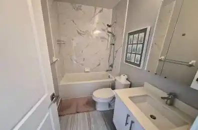 75 Oneida Crescent Unit# PH 04 Richmond Hill Ontario L4B 0H3