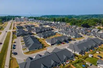 63 Compass Trail Unit# 44 Central Elgin Ontario N5L 0B4