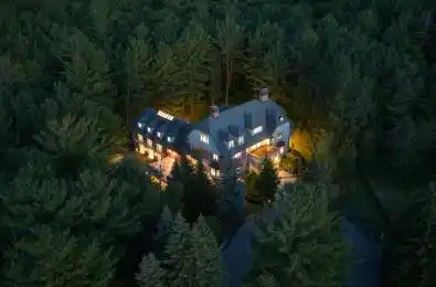 35 Kingswood Drive King Ontario L7B 1K8