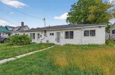 225-227 VICTORIA Avenue Gananoque Ontario K7G 2S3