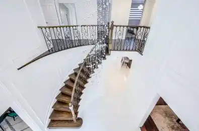 267 Hidden Trail Toronto C07 Ontario M2R 3S7