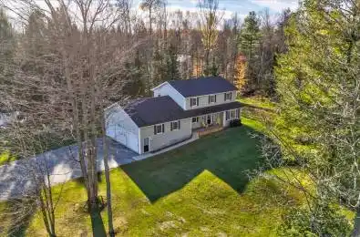 14 Bronze Bird Crescent Clearview Ontario L0M 1N0