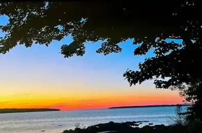 200 Bayview Avenue Tay Ontario L0K 1R0