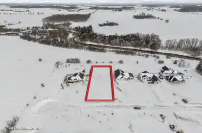 43712 ADELAIDE Street Huron East Ontario N0G 1H0