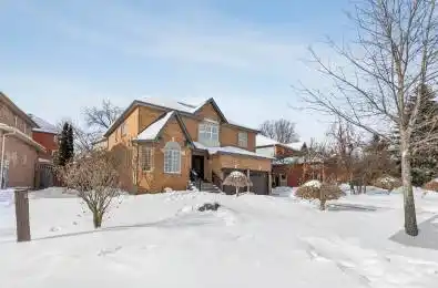 618 Ponting Place Newmarket Ontario L3X 1T4