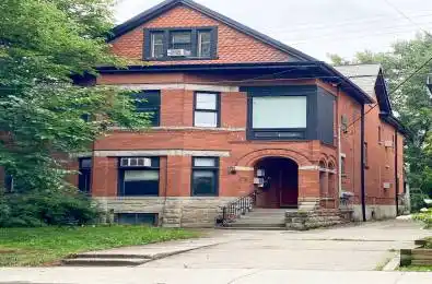 72 Walmer Road Unit# 4 Toronto C02 Ontario M5R 2X7